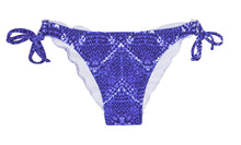Cargar imagen en el visor de la galería, Product Front: Rio De Sol Bas Calcinha Bluejean Ripple