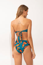 Cargar imagen en el visor de la galería, Model Back: Rio De Sol Bas Bottom Luma Amy