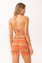 Cargar imagen en el visor de la galería, Model Back: Rio De Sol Jupe De Page Maracai Mini Skirt Ruched