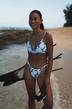 Cargar imagen en el visor de la galería, Image 09: Wednesday In Hawaii By Rio De Sol Bas Bottom Pua-Pacifica Waimea