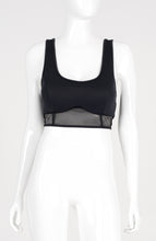 Cargar imagen en el visor de la galería, Model Front: Alto Giro Fitness Haut Top Light Transparencia Preto