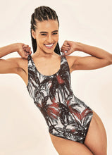 Cargar imagen en el visor de la galería, Model Front: Uv Line Une Pièce Swimsuit Coqueiros Bege Upf50+