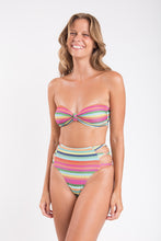 Cargar imagen en el visor de la galería, Image 11: Rio De Sol Ensemble Set Supercolor Bandeau-Joy Highwaist-Spin