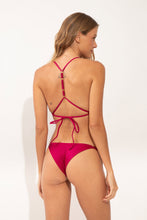 Cargar imagen en el visor de la galería, Model Back: Rio De Sol Ensemble Set Shimmer-Desejo Tri-Fixo-Noa Cheeky-Noa