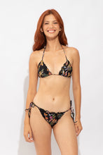 Cargar imagen en el visor de la galería, Model Front: Rio De Sol Bas Bottom Flora Frufru