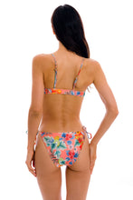 Cargar imagen en el visor de la galería, Model Back: Rio De Sol Bas Bottom Frutti Ibiza-Comfy