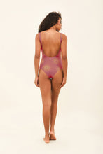 Cargar imagen en el visor de la galería, Model Back: Uv Line Une Pièce Swimsuit Shine Malva