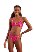 Cargar imagen en el visor de la galería, Model Front: Rio De Sol Haut Top Flavors Balconet-Inv