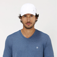 Cargar imagen en el visor de la galería, Model Front: Uv Line Casquette Cap Uv Pro Masc White Upf50+