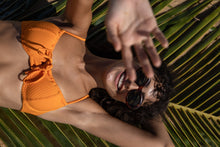 Cargar imagen en el visor de la galería, Image 06: Rio De Sol Haut Top Dots-Mango Balconet-Tie