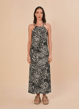 Cargar imagen en el visor de la galería, Model Front: Uv Line Vêtement De Plage High-Neck Dress Asas Upf50+