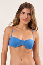 Cargar imagen en el visor de la galería, Gallery: Wednesday In Hawaii By Rio De Sol Haut Top Pacifica Coral