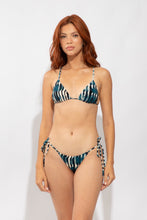 Cargar imagen en el visor de la galería, Model Front: Rio De Sol Ensemble Set Azule Lia Cheeky-Tie