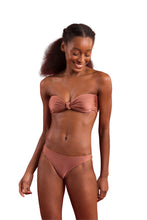 Cargar imagen en el visor de la galería, Image 04: Rio De Sol Ensemble Set Shimmer-Copper Bandeau-Joy Essential