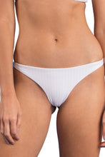 Cargar imagen en el visor de la galería, Gallery: Rio De Sol Bas Bottom Bora-White Leblon
