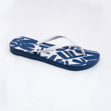 Cargar imagen en el visor de la galería, Product Back: Rio De Sol Tongs Pottery Slim