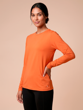 Cargar imagen en el visor de la galería, Gallery: Uv Line T-Shirt Longsleeve Uvpro Fem Pitanga Upf50+
