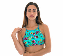 Cargar imagen en el visor de la galería, Model Front: Rio De Sol Haut Soutien Bloom Cropped