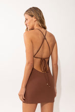 Cargar imagen en el visor de la galería, Model Back: Rio De Sol Mini Dress Sand-Cappuccino Talia Dress