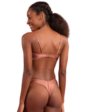 Cargar imagen en el visor de la galería, Image 07: Rio De Sol Ensemble Set Shimmer-Copper Bandeau-Joy Nice-Fio