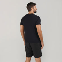 Cargar imagen en el visor de la galería, Model Back: Uv Line Fitness Haut Sport Fit Mas Preto Upf50+
