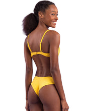 Cargar imagen en el visor de la galería, Image 07: Rio De Sol Ensemble Set Malibu-Yellow Balconet Ciao