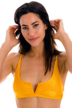 Cargar imagen en el visor de la galería, Gallery: Rio De Sol Haut Top Eden-Pequi Bra-V