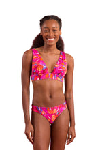 Cargar imagen en el visor de la galería, Model Front: Rio De Sol Ensemble Set Flavors Halter-Marina Essential-Cos