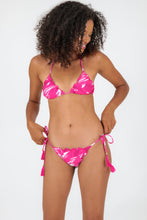 Cargar imagen en el visor de la galería, Model Front: Rio De Sol Bas Bottom Pink-Palms Frufru-Comfy
