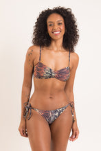 Cargar imagen en el visor de la galería, Model Front: Rio De Sol Bas Bottom Cobra Ibiza-Comfy