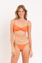 Cargar imagen en el visor de la galería, Model Front: Rio De Sol Bas Bottom Dende Cheeky-Crispy