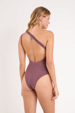 Cargar imagen en el visor de la galería, Model Back: Rio De Sol Une Pièce Malibu-Ebano Sienna