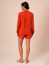 Cargar imagen en el visor de la galería, Model Back: Uv Line Chemise Shirt Bella Pitanga Upf50+
