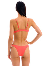 Cargar imagen en el visor de la galería, Model Back: Rio De Sol Haut Top Dots-Tabata Mila