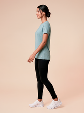 Cargar imagen en el visor de la galería, Image 03: Uv Line Haut De Plage T-Shirt Uvpro Fem Green Water Upf50+