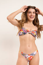 Cargar imagen en el visor de la galería, Image 09: Rio De Sol Ensemble Set Garden-Flower Bandeau-Joy Essential
