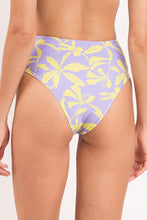 Cargar imagen en el visor de la galería, Image 07: Rio De Sol Bas Bottom Glow Hotpants