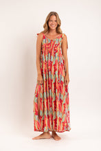 Cargar imagen en el visor de la galería, Model Front: Rio De Sol Vêtement De Plage Sea-Bloom Long Dress Chiara