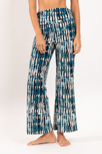Cargar imagen en el visor de la galería, Gallery: Rio De Sol Pantalon De Plage Azule Murana Pants