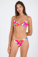 Cargar imagen en el visor de la galería, Model Front: Rio De Sol Bas Bottom Antelope Leblon