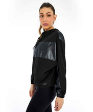 Cargar imagen en el visor de la galería, Image 07: Alto Giro Fitness Haut Jaqueta Tecnospan Recortes Preto