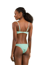 Cargar imagen en el visor de la galería, Model Back: Rio De Sol Haut Top Malibu-Menta Bandeau-Duo