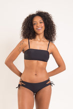 Cargar imagen en el visor de la galería, Model Front: Rio De Sol Bas Bottom Nero Madrid
