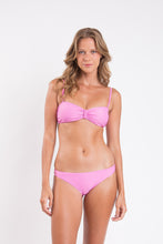 Cargar imagen en el visor de la galería, Model Front: Rio De Sol Bas Bottom Milkshake Essential-Comfy