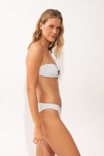 Cargar imagen en el visor de la galería, Image 03: Rio De Sol Ensemble Set Linea-White Dora Essential-Comfy