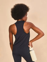 Cargar imagen en el visor de la galería, Model Back: Uv Line Fitness Haut Regata Sport Color Fem Preto Upf50+