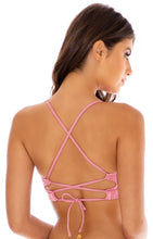 Cargar imagen en el visor de la galería, Model Back: Luli Fama Haut Top Peek A Boo Blush River Dance