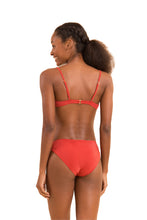 Cargar imagen en el visor de la galería, Model Back: Rio De Sol Ensemble Set Malibu-Chili Balconet Essential-Comfy
