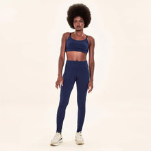 Cargar imagen en el visor de la galería, Model Front: Uv Line Fitness Bas Legging Fit Aspen Navy Blue Upf50+