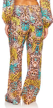 Cargar imagen en el visor de la galería, Model Back: Luli Fama Pantalon De Plage Bottom Flare Diosa Salvaje
